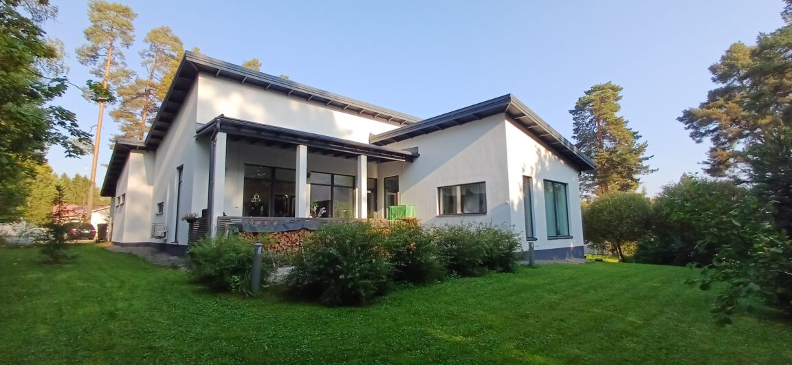 Karhunlukontie 5, Hämeenlinna (Kankaantausta)