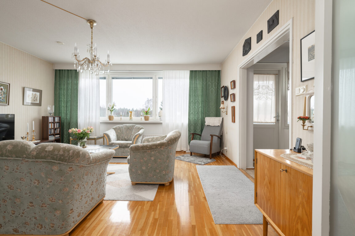 Helsingintie 17-19, Karkkila (Keskusta)