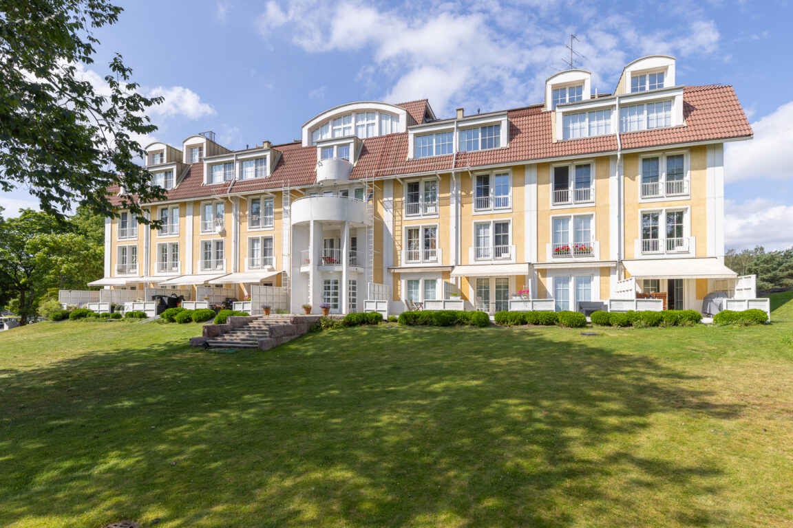 Golfkuja 7, Siuntio (Pikkala)